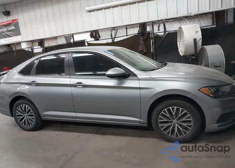 2021 Volkswagen Jetta 1.4T R-Line/1.4T S/1.4T Se from USA, damaged, VIN 3VWC57BU3MM080997